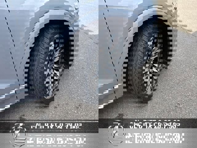 Used 2021 Audi Q8 Prestige w/ Prestige Package image 11