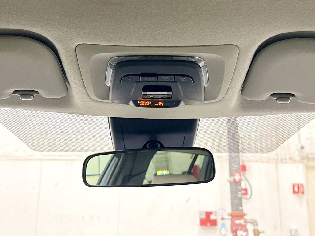 Used 2022 Toyota Corolla Cross L image 21