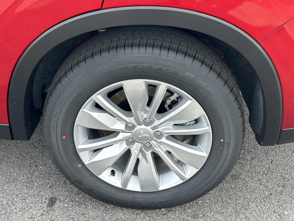 New 2026 Mitsubishi Outlander ES FWD image 12