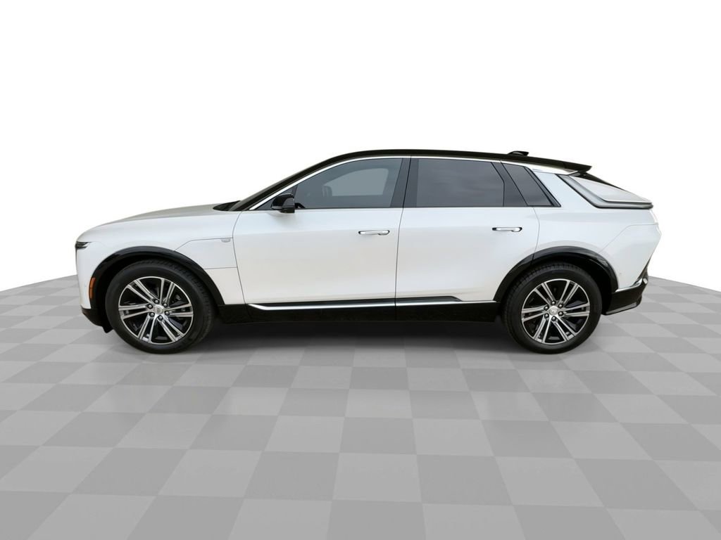 Certified 2025 Cadillac Lyriq Luxury w/ LPO, Floor Liner Package image 5