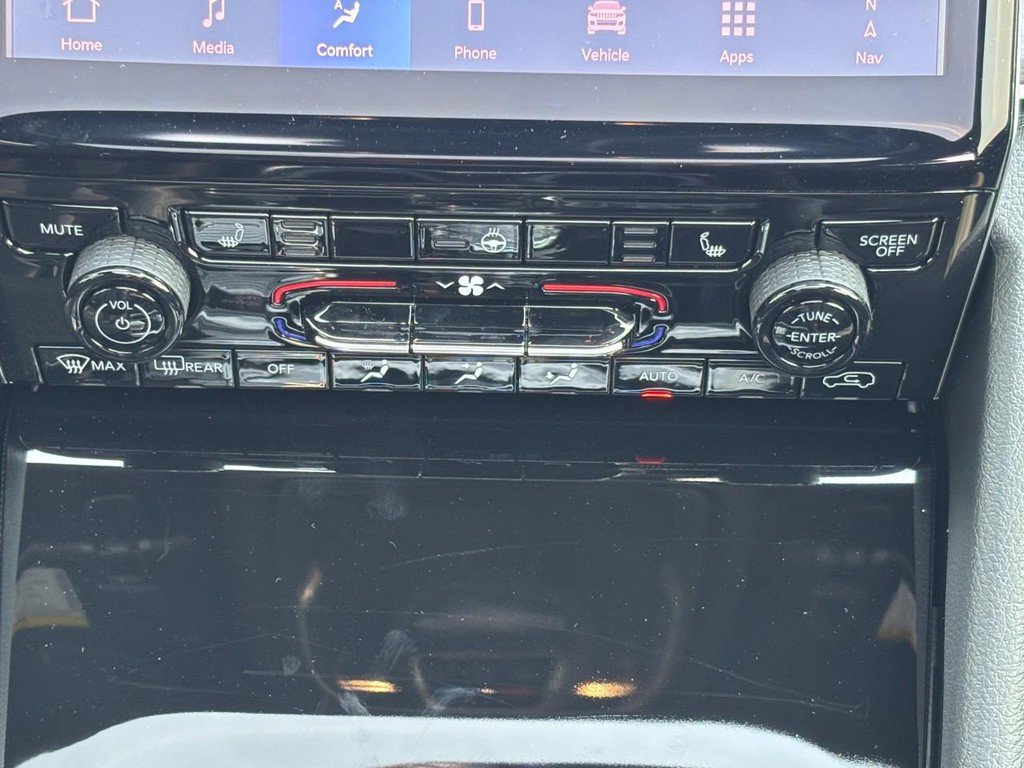 New 2025 Jeep Grand Cherokee L Limited w/ Black Appearance Package image 13