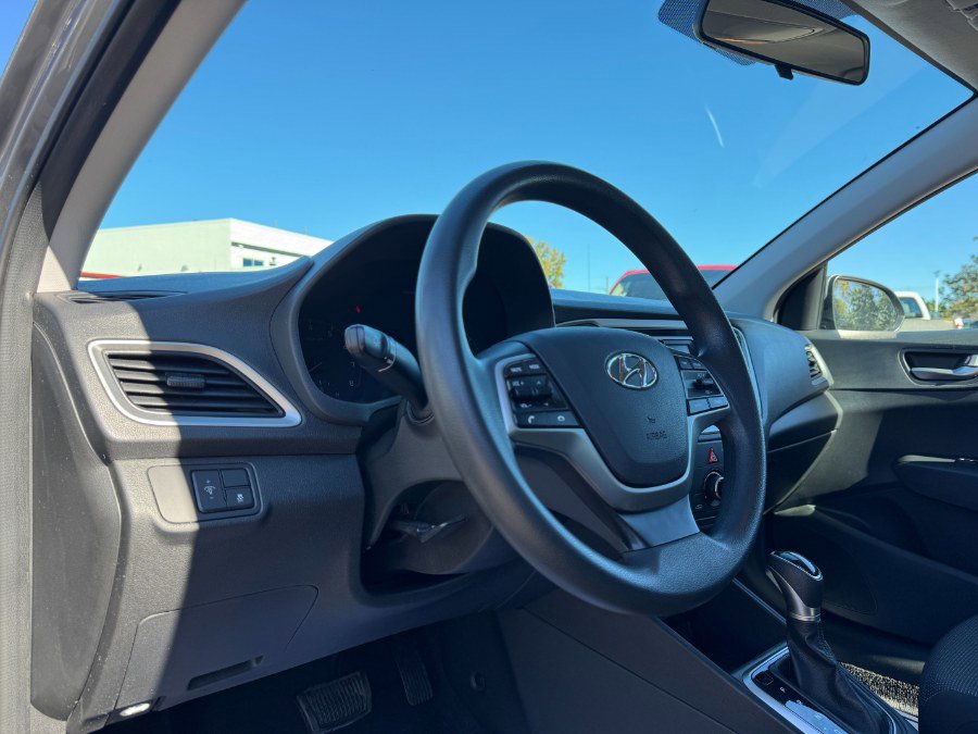 Used 2021 Hyundai Accent SE image 14