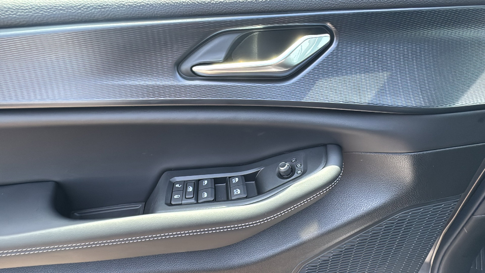 New 2026 Jeep Grand Cherokee Laredo RWD image 12