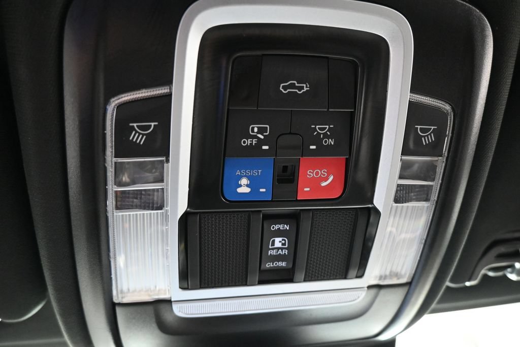 Used 2023 RAM 2500 Limited AWD/4WD image 37