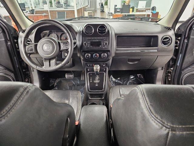 Used 2015 Jeep Patriot High Altitude AWD/4WD image 14