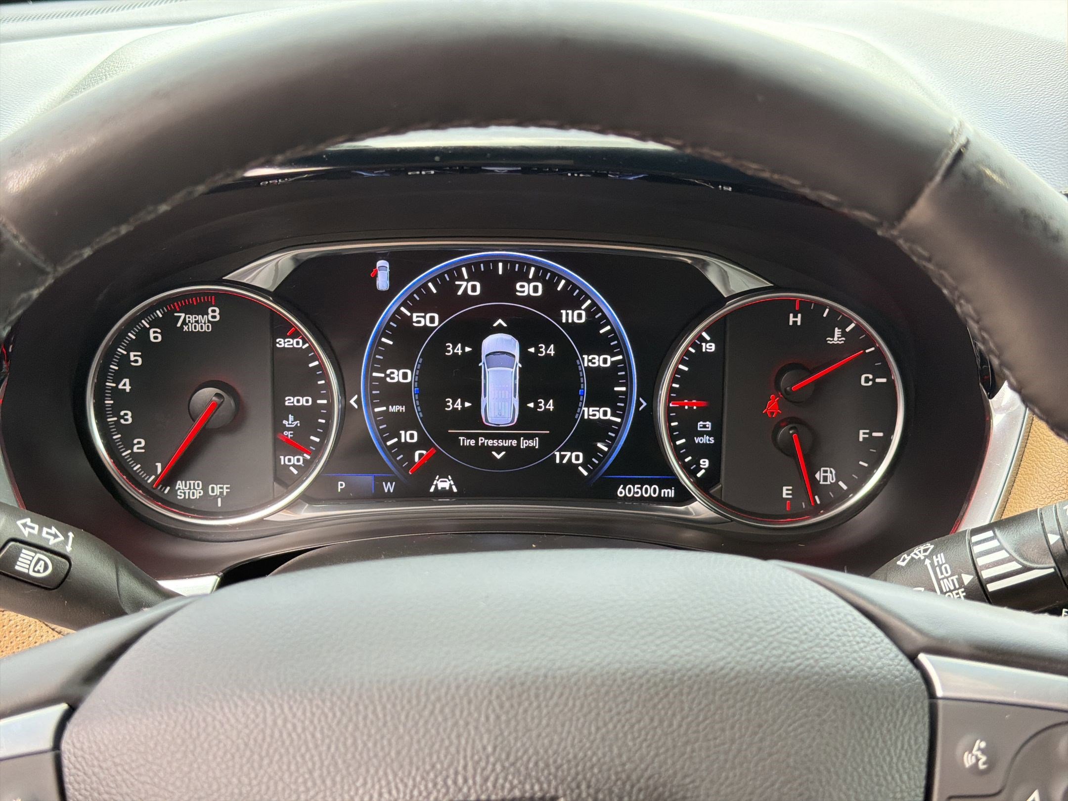 Used 2023 Chevrolet Traverse Premier FWD image 19