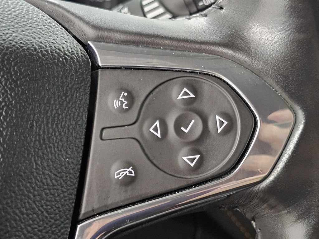 Used 2019 Chevrolet Traverse LT FWD image 38