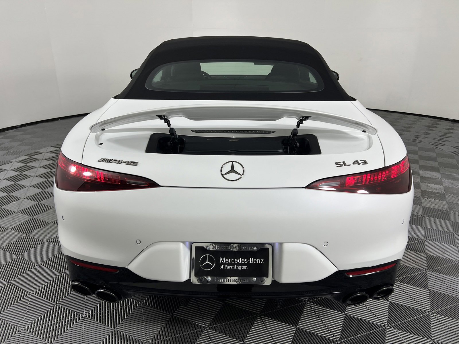 Used 2024 Mercedes-Benz SL 43 AMG image 11