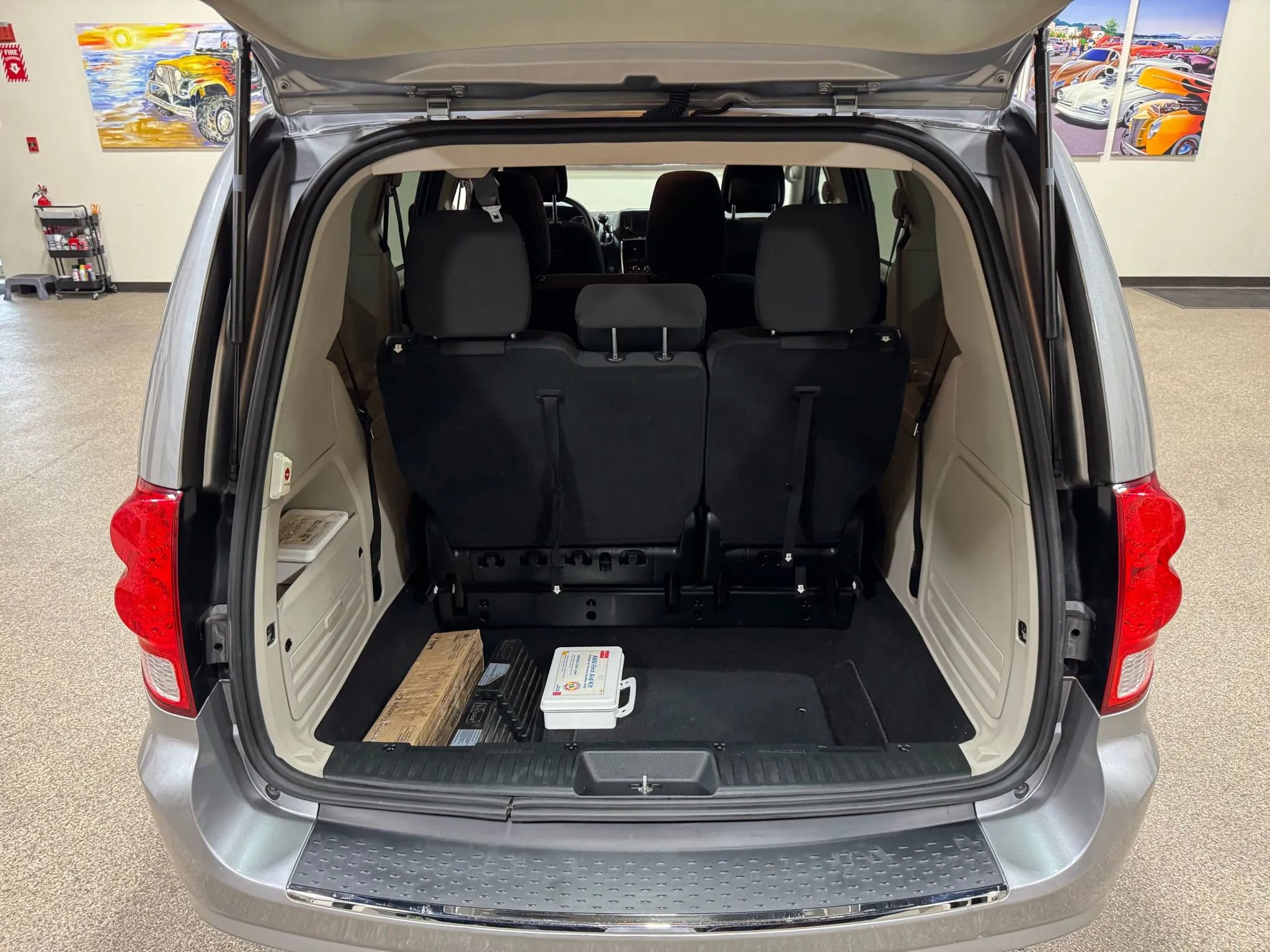 Used 2018 Dodge Grand Caravan SE image 26