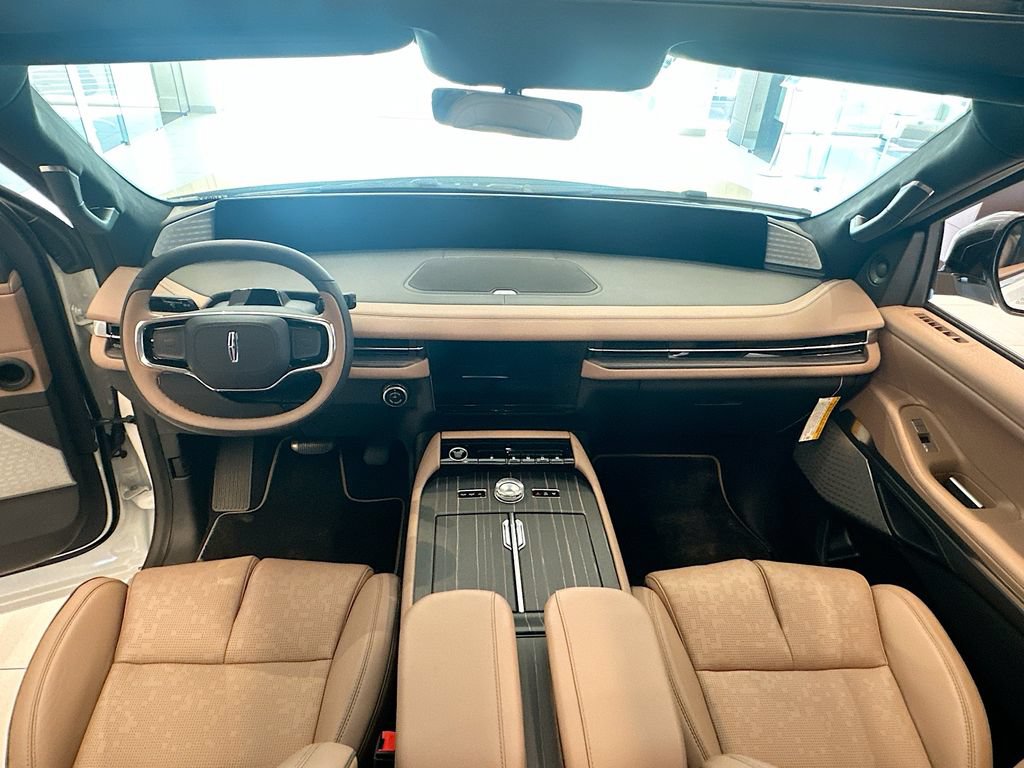 New 2027 Lincoln Navigator L Black Label AWD/4WD image 3