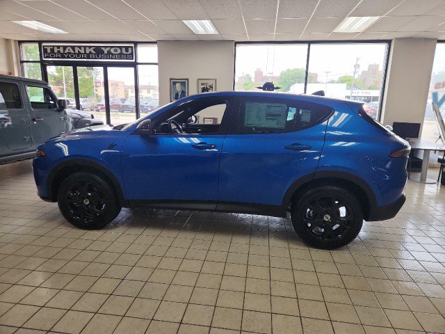 New 2024 Dodge Hornet GT image 2