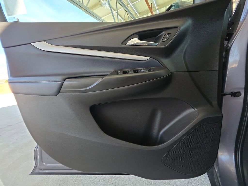 Used 2022 Chevrolet Bolt EUV LT w/ Convenience Package image 23