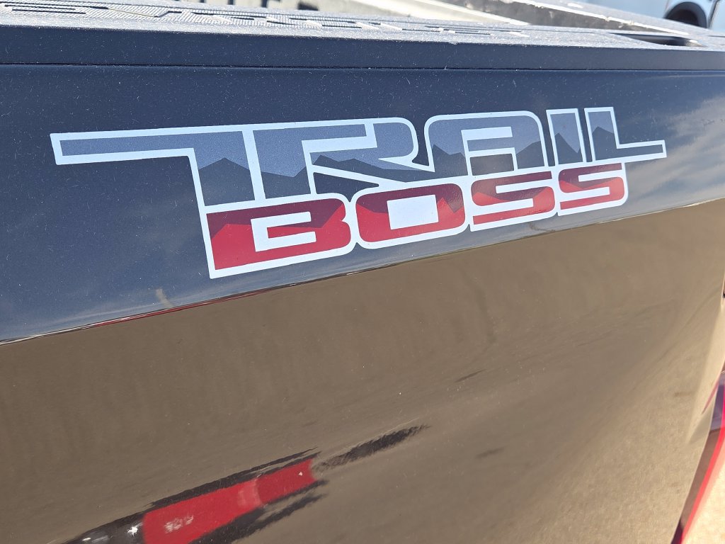 Used 2021 Chevrolet Silverado 1500 LT Trail Boss w/ Bed Protection Package AWD/4WD image 27