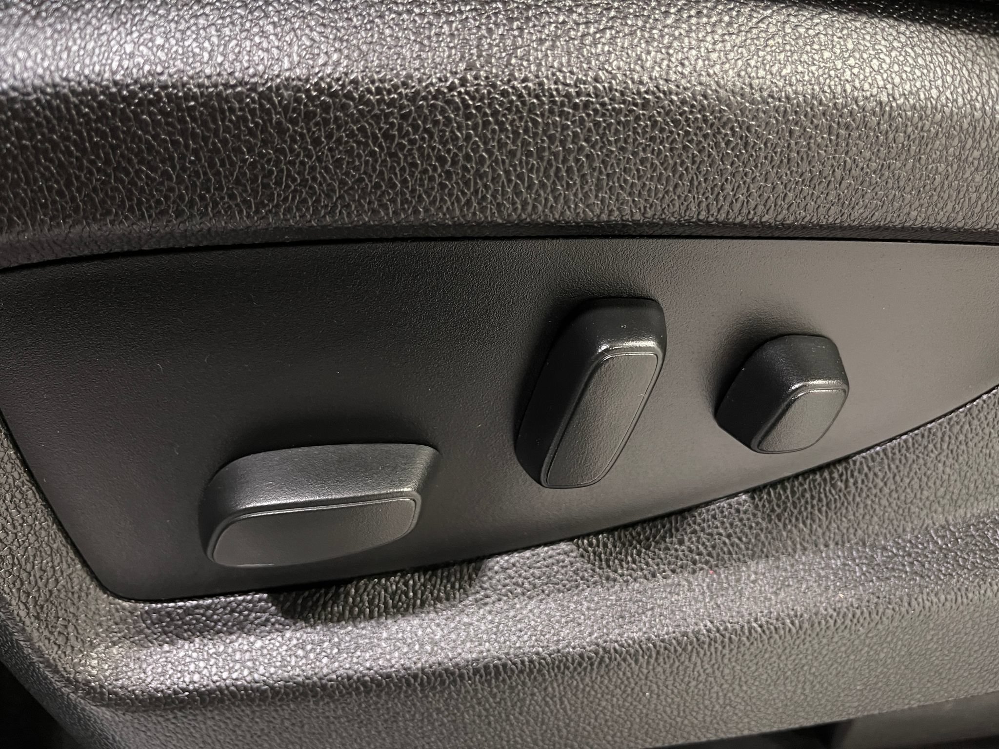 Used 2017 Chevrolet Tahoe LT AWD/4WD image 17