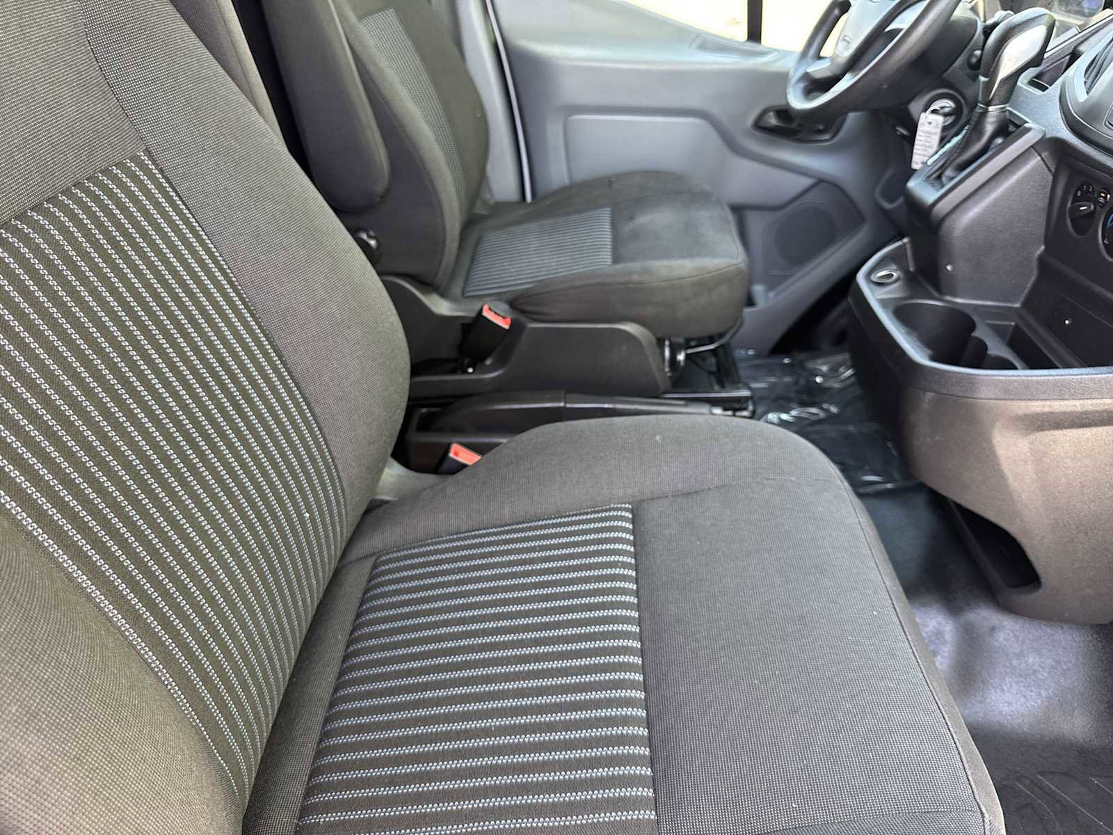 Used 2019 Ford Transit 250 130 Low Roof w/ Exterior Upgrade Package RWD image 18