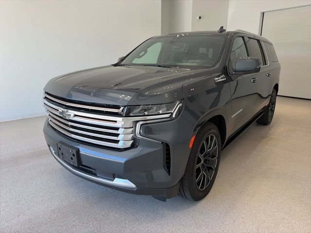 Used 2021 Chevrolet Suburban High Country AWD/4WD image 3