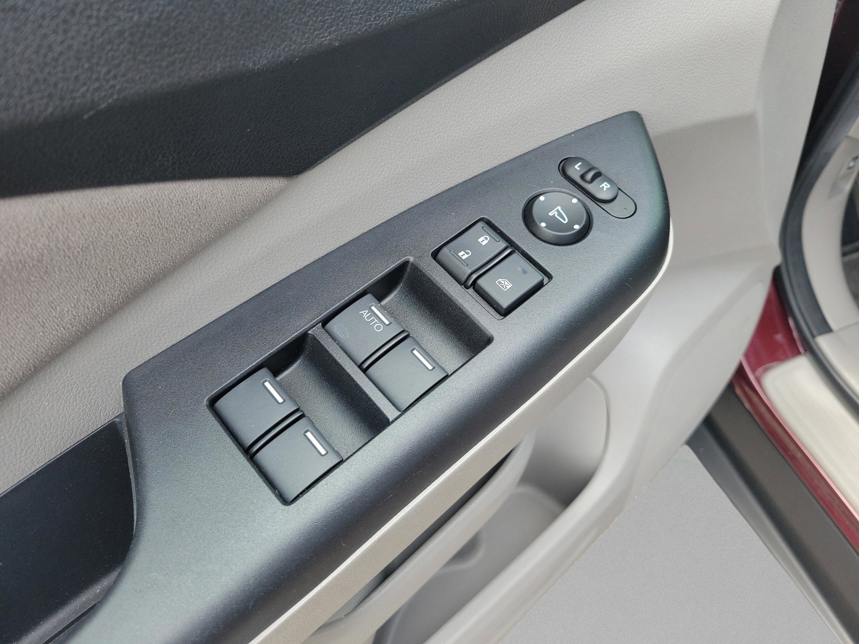 Used 2014 Honda CR-V EX image 22