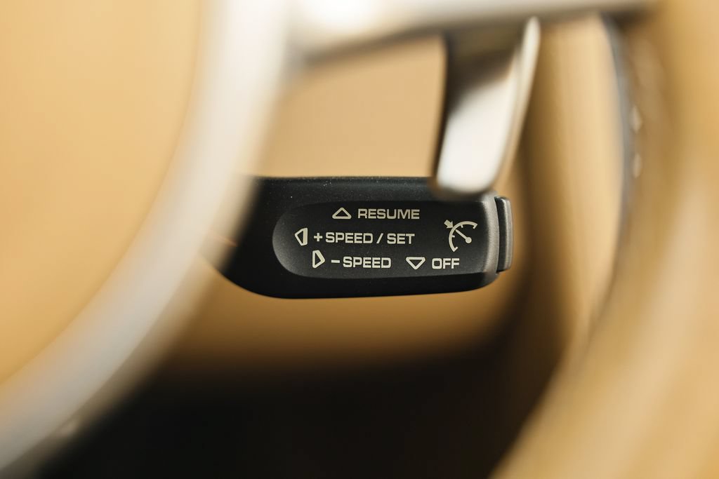 Used 2012 Porsche 911 Turbo S AWD/4WD image 33