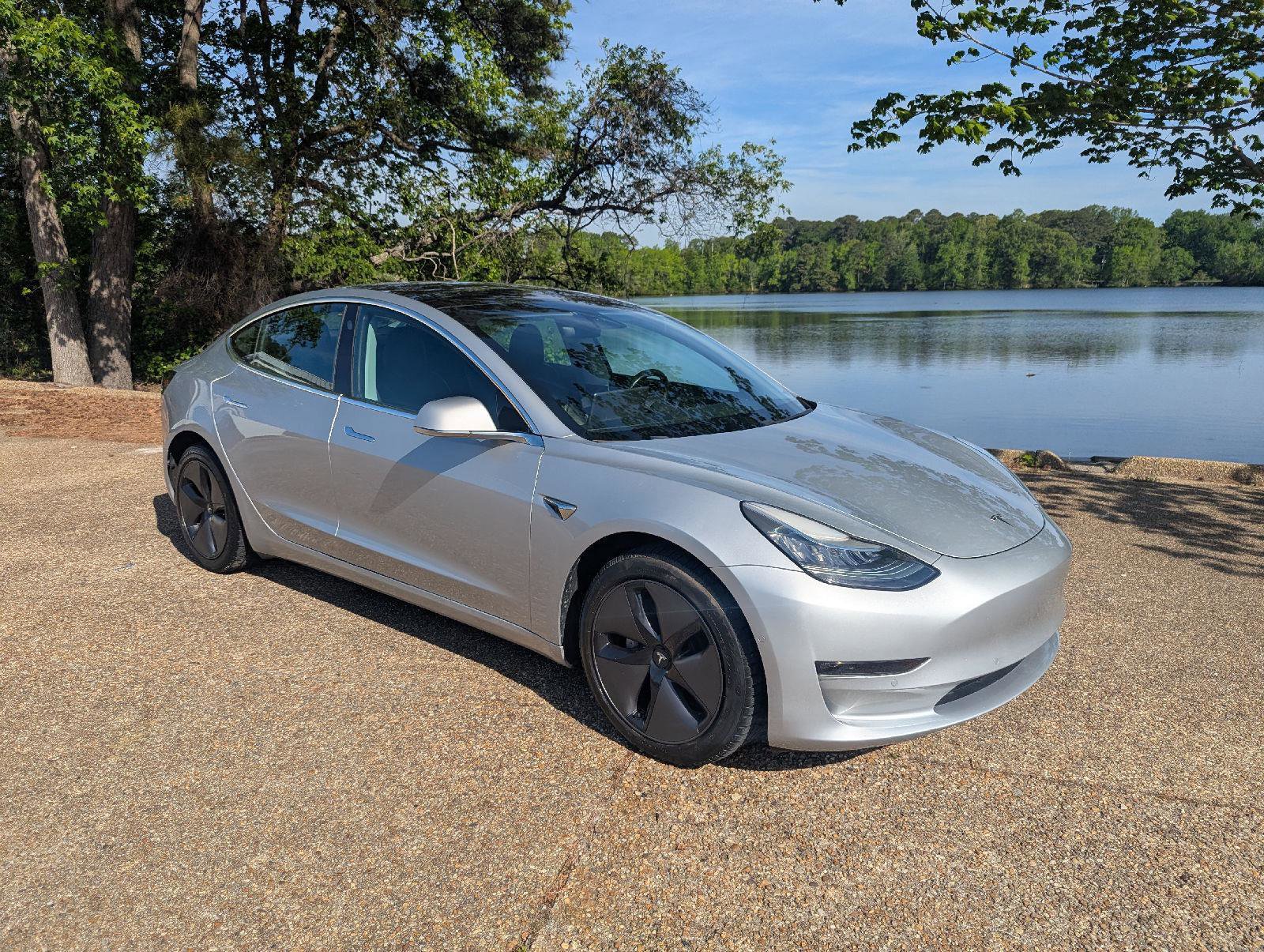 Used 2018 Tesla Model 3 Long Range image 1