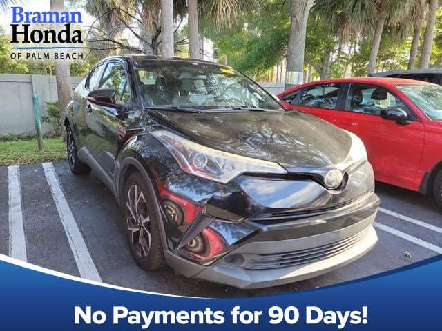 Used 2019 Toyota C-HR XLE FWD image 1