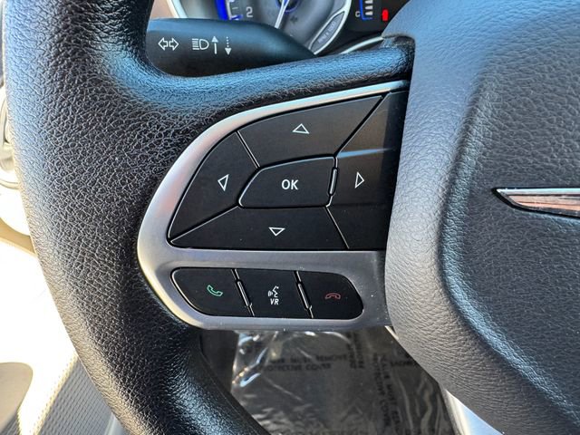 Used 2019 Chrysler Pacifica Touring Plus FWD image 24