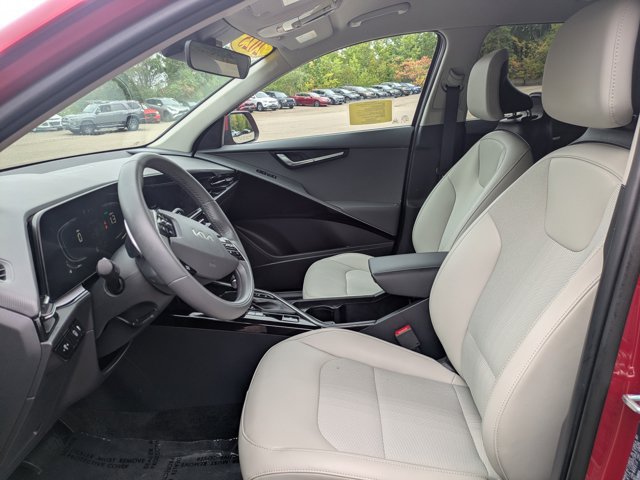Used 2025 Kia Niro EX FWD image 15