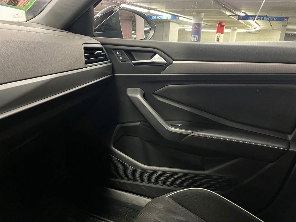 Used 2024 Volkswagen Jetta Sport image 25