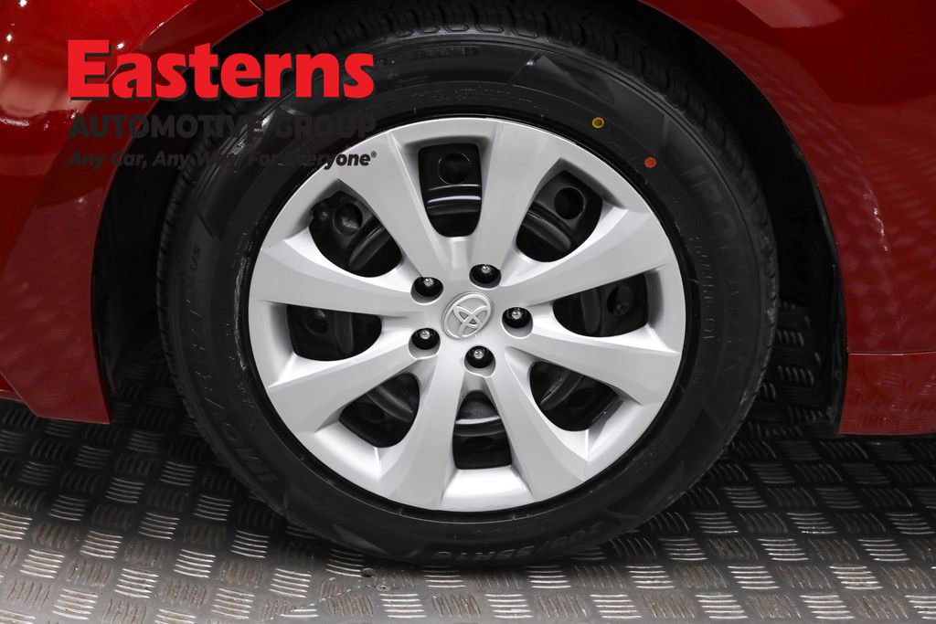 Used 2025 Toyota Corolla LE image 32