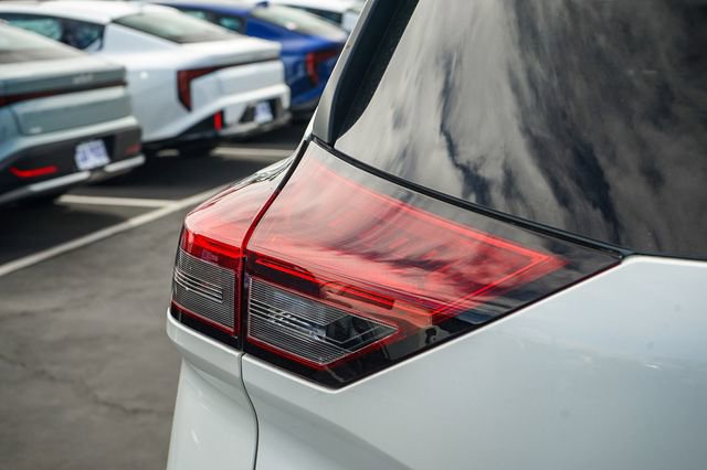 Used 2022 Nissan Rogue SV w/ SV Premium Package image 9