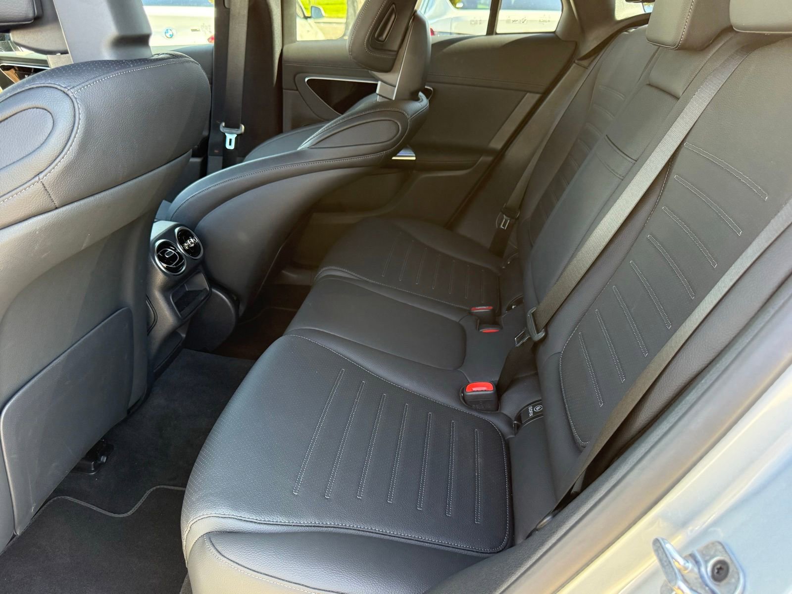 Used 2026 Mercedes-Benz GLC 300 image 40