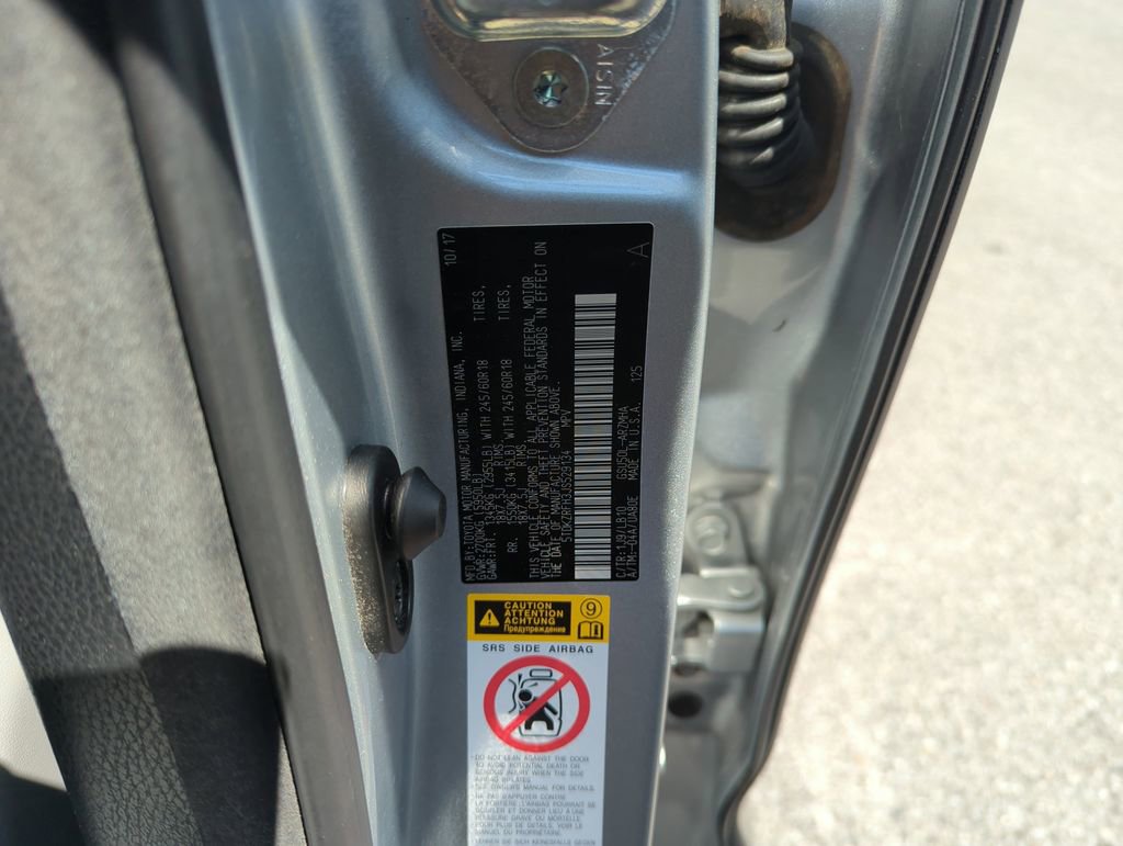 Used 2018 Toyota Highlander XLE FWD image 12