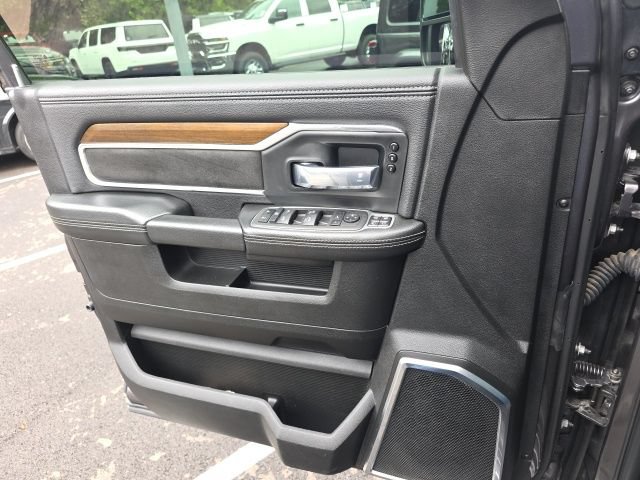 Used 2024 RAM 2500 Laramie AWD/4WD image 18