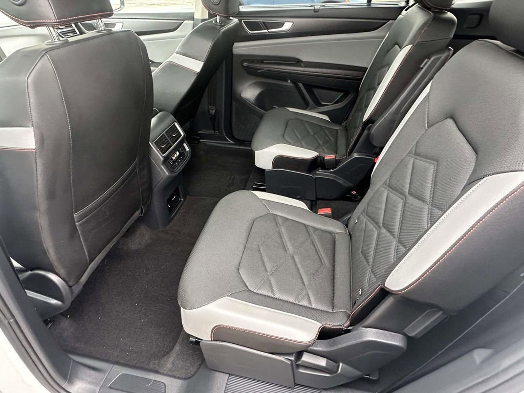 Certified 2025 Volkswagen Atlas Peak Edition SE image 15