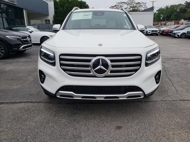 New 2025 Mercedes-Benz GLB 250 4MATIC image 3