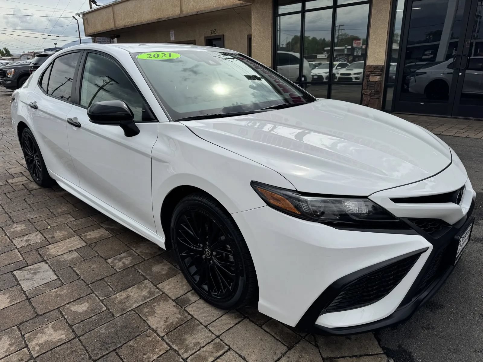 Used 2021 Toyota Camry SE FWD image 8