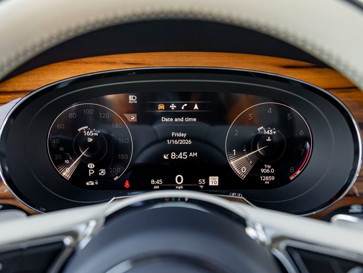 Used 2023 Bentley Bentayga Extended Wheelbase image 20