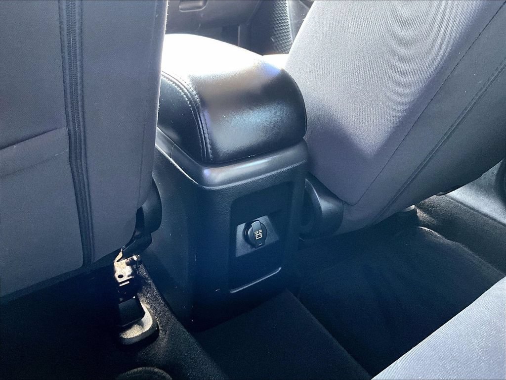 Used 2013 Dodge Journey American Value Package w/ Flexible Seating Group FWD image 35