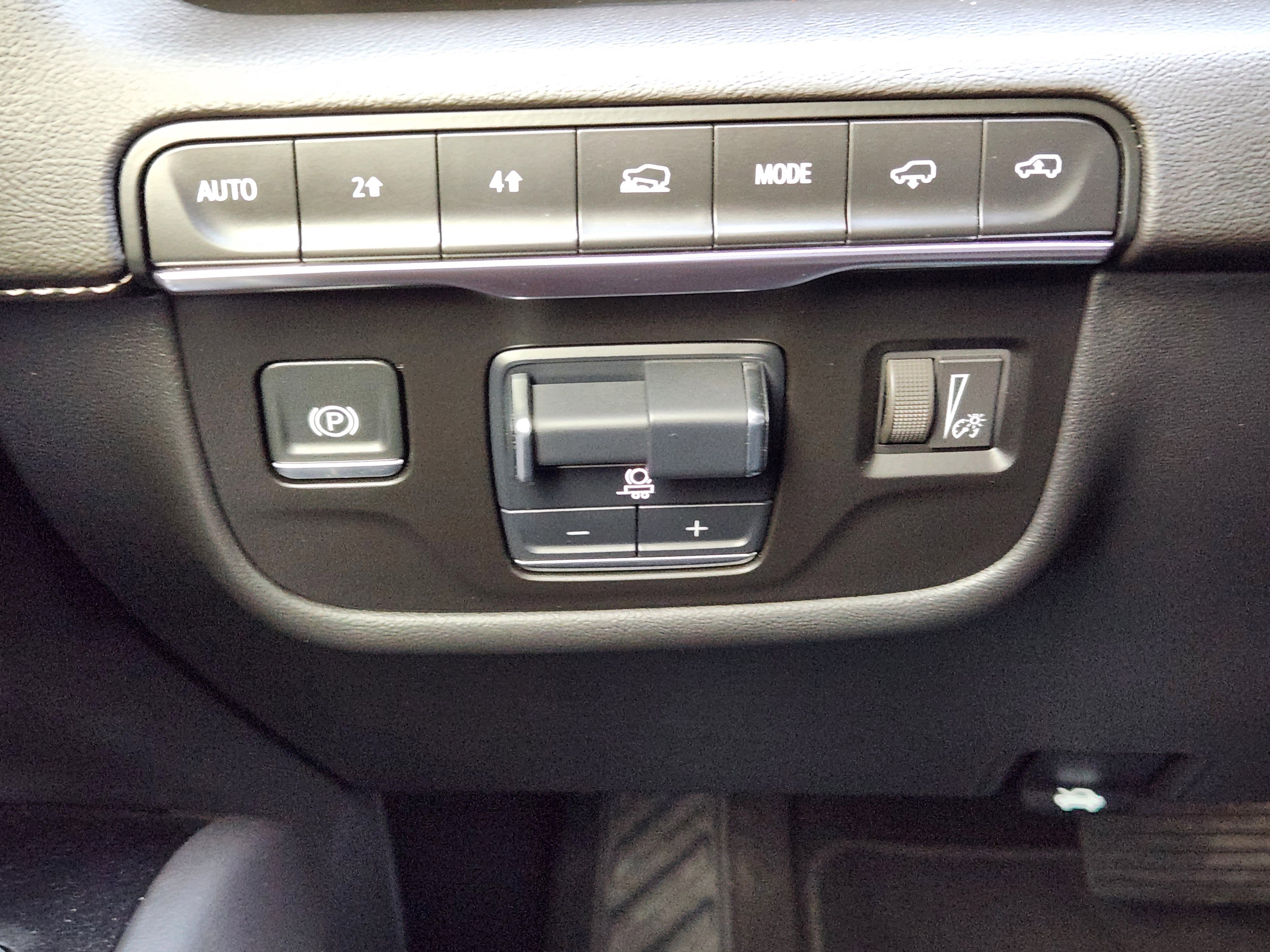 Certified 2024 Cadillac Escalade Sport w/ Touring Package image 23