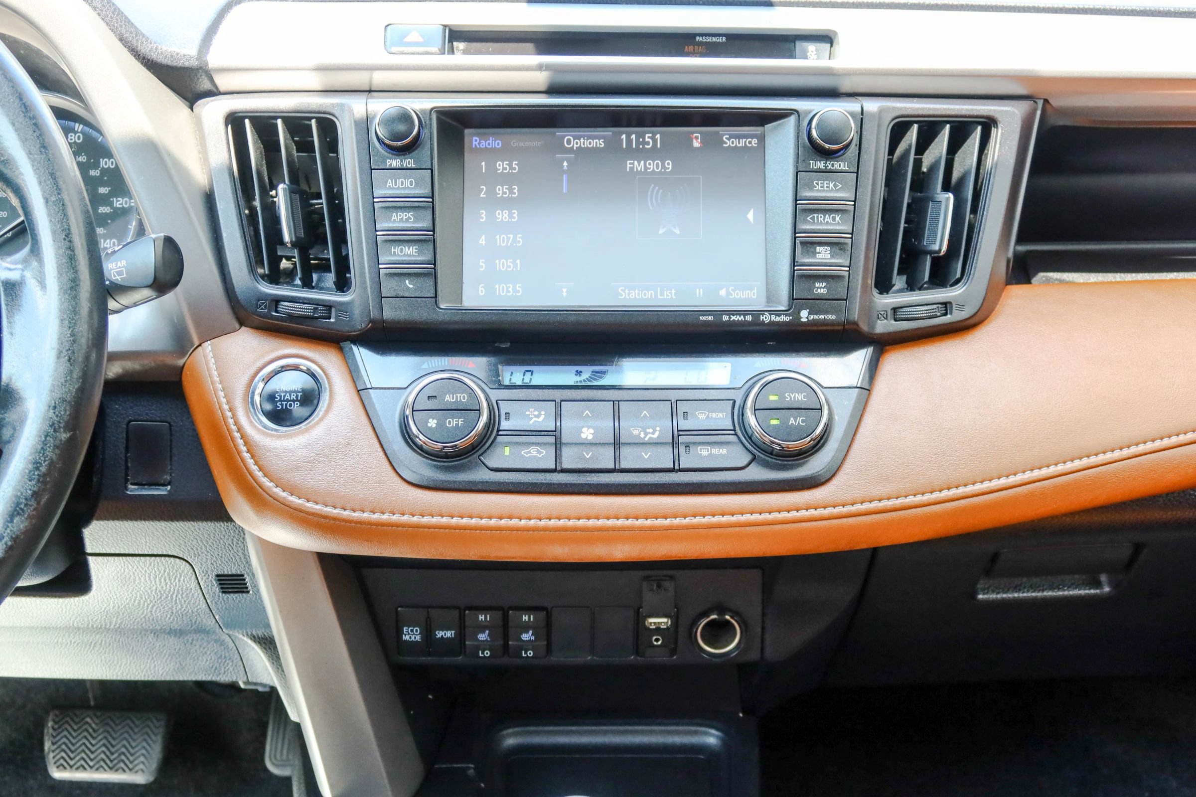 Used 2015 Toyota RAV4 Limited AWD/4WD image 16
