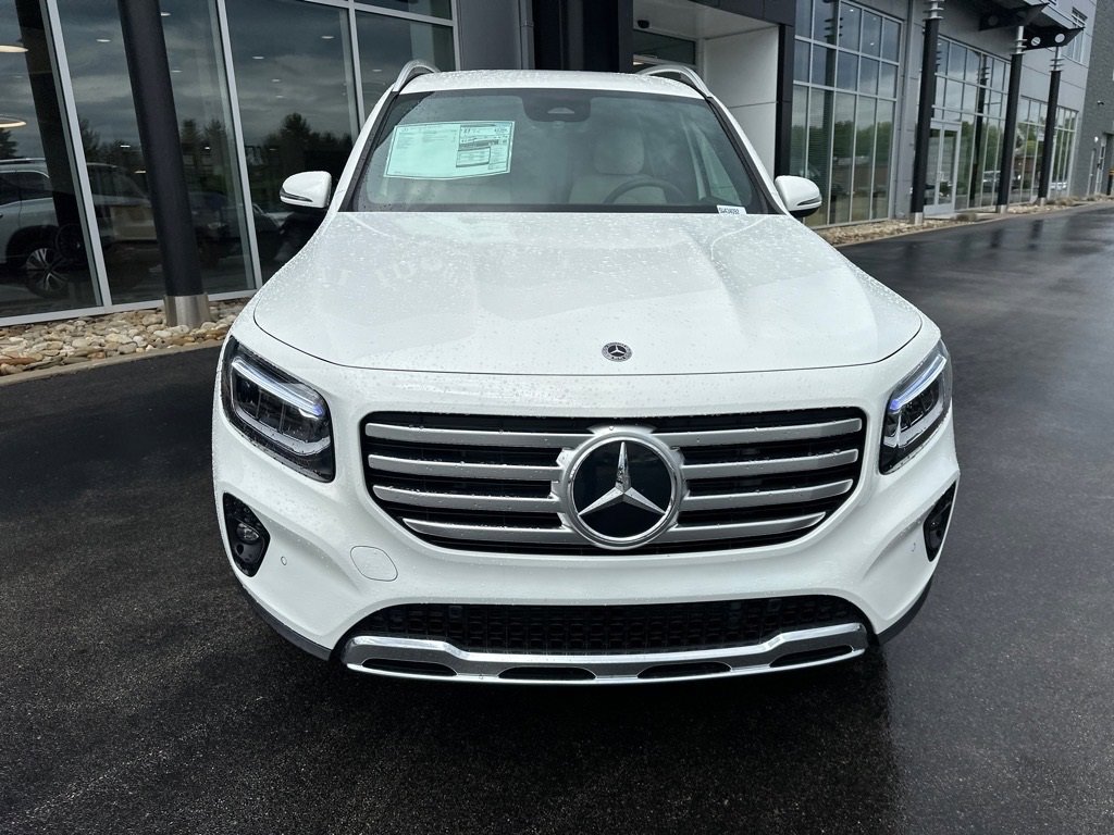 New 2025 Mercedes-Benz GLB 250 4MATIC image 13