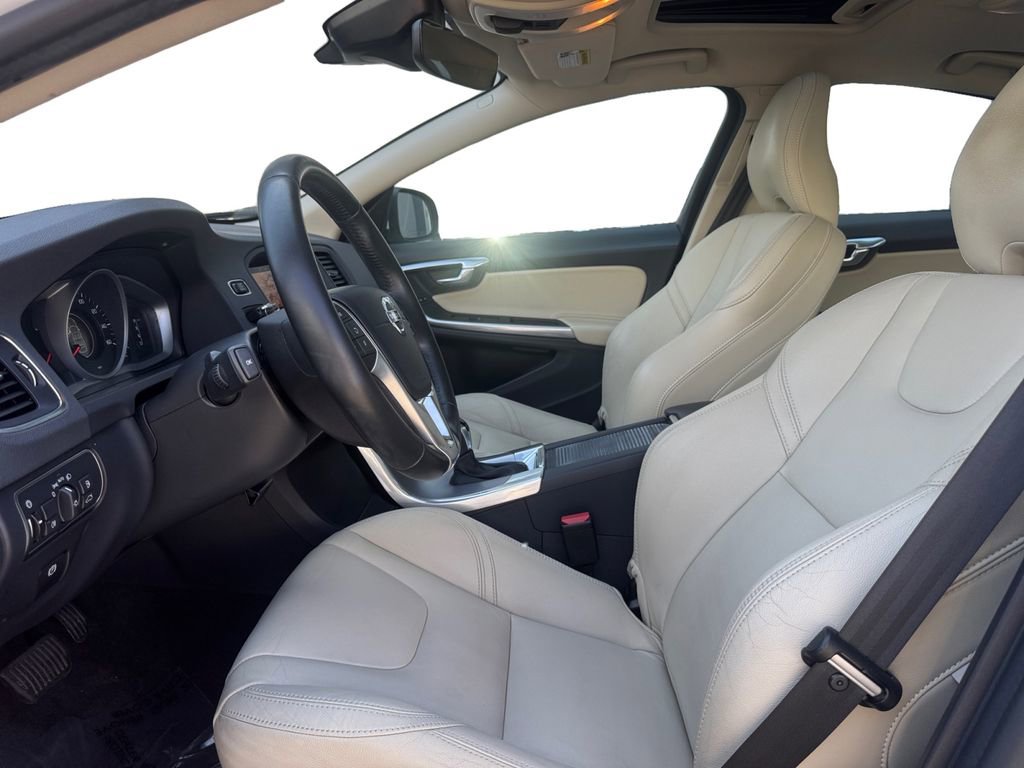 Used 2018 Volvo S60 T5 Dynamic w/ Protection Package AWD/4WD image 12