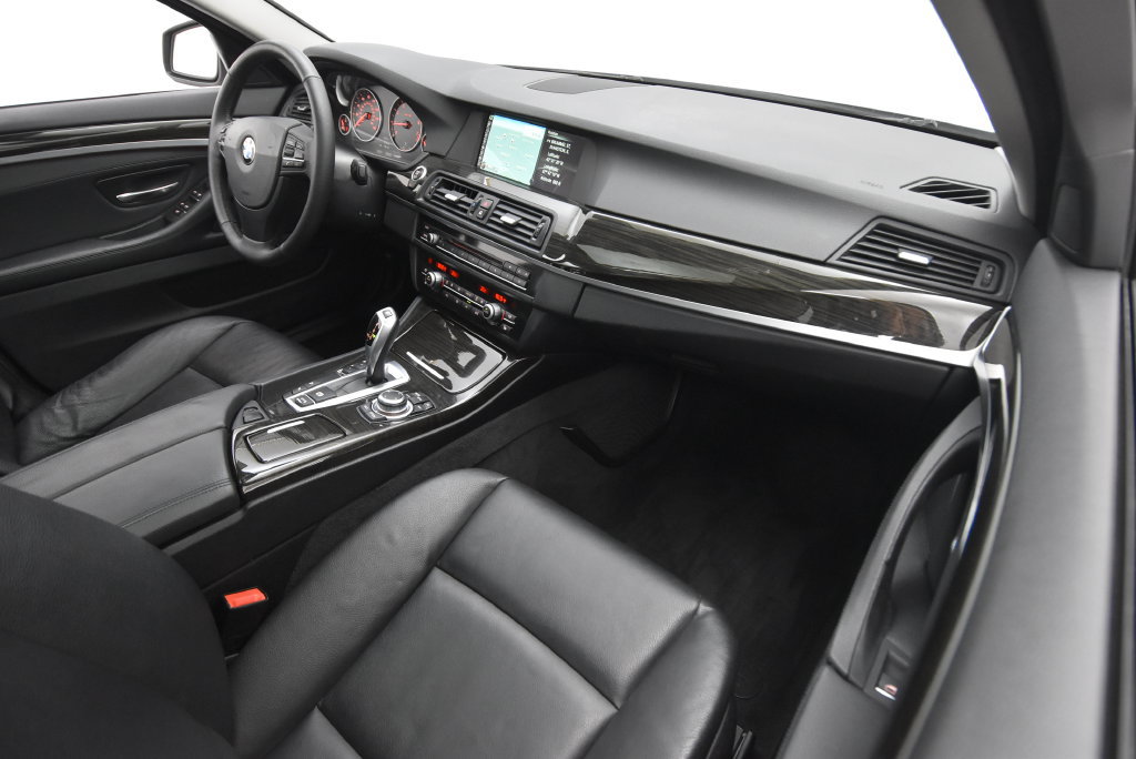 Used 2013 BMW 528i xDrive Sedan AWD/4WD image 29