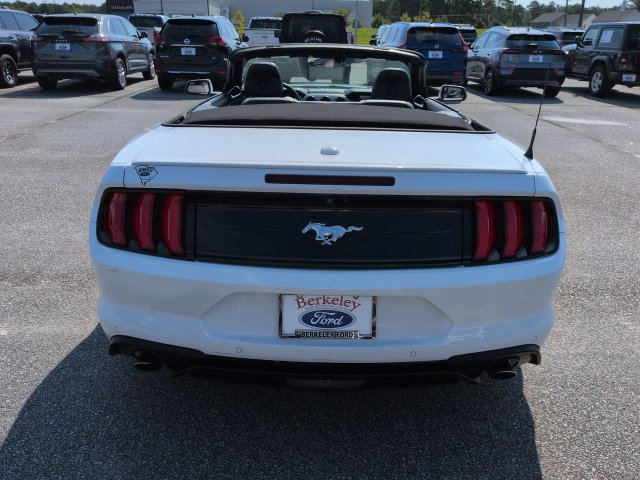 Used 2021 Ford Mustang Premium RWD image 5