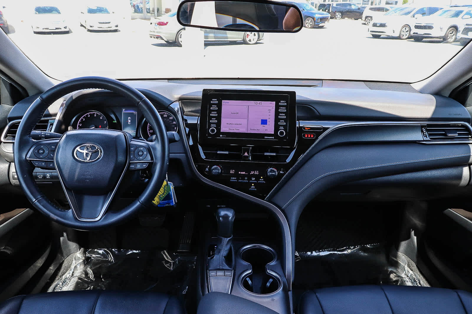 Used 2024 Toyota Camry SE FWD image 13