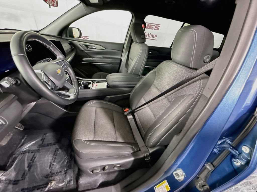 Used 2024 Chevrolet Traverse LT AWD/4WD image 25