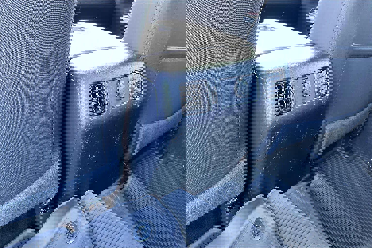 Used 2021 Toyota Tundra SR5 w/ Trail Edition image 32