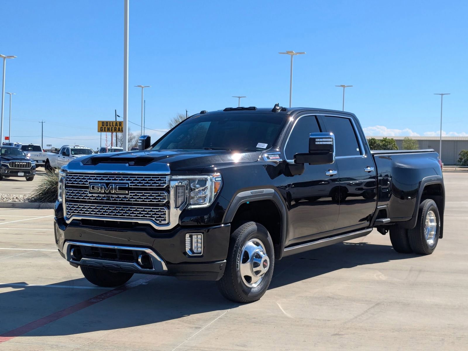 Used 2022 GMC Sierra 3500 Denali image 7