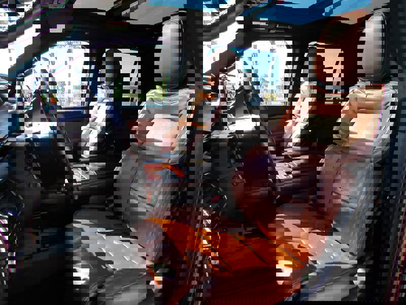 Used 2018 Lincoln Navigator L Reserve w/ Technology Package AWD/4WD image 9