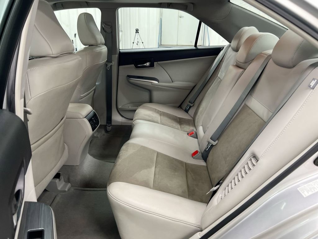 Used 2012 Toyota Camry XLE w/ Leather Pkg FWD image 23
