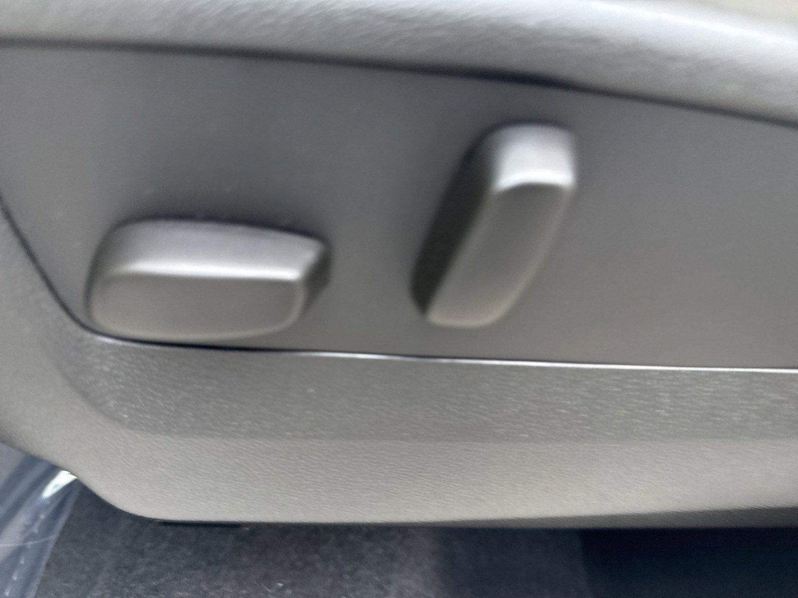 Used 2023 Buick Envision Preferred image 14